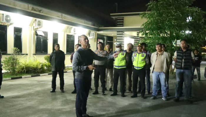 Patroli yang Dipimpin Kapolres Sergai AKBP Oxy Ringkus 2 Pria Bersajam