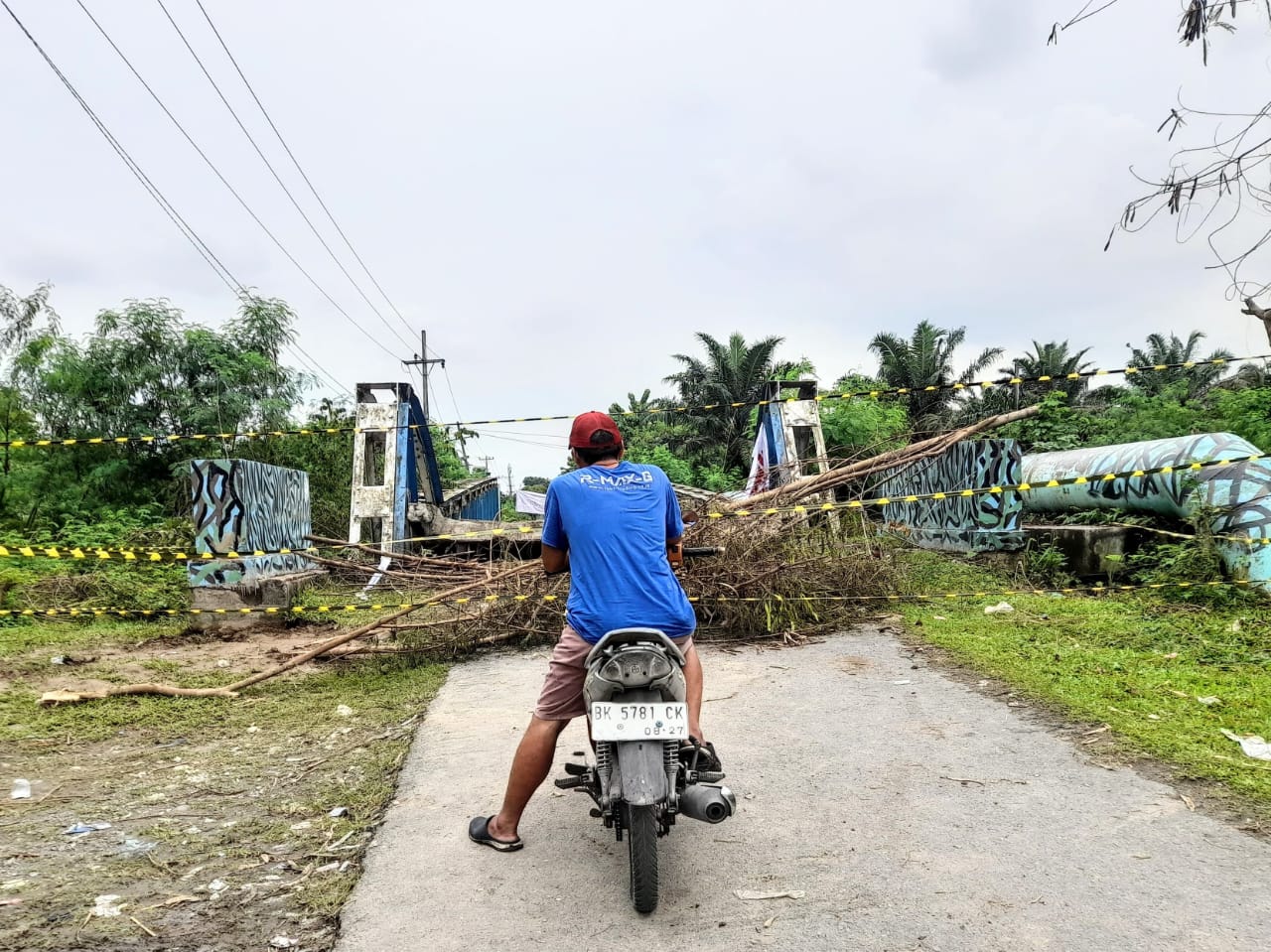 Jembatan Titi Runtuh