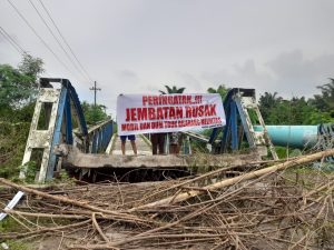 Jembatan di Desa Bandar Setia Ambruk Diduga Digerogoti Maling