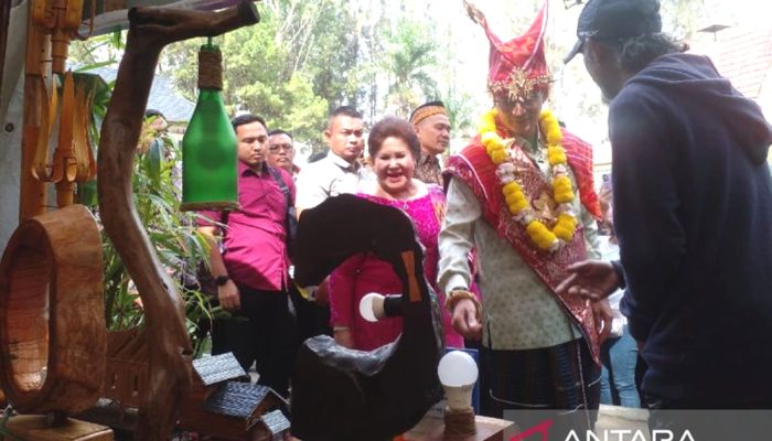 Menparekraf Sandiaga Puji Festival Bunga dan Buah di Kabupaten Karo: Terbaik Nasional