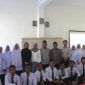 Tim Pengabdian USU berfoto bersama santri di Pesantren Al-Husna seusai pelatihan keterampilan protokoler. Foto: Istimewa