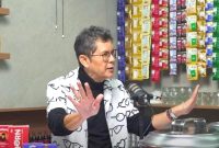 Seksolog Indonesia dr Boyke saat hadir sebagai bintang tamu di chanel YouTube HAS Creative. Foto: YouTube HAS Creative