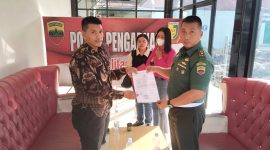 KKJ Sumut bersama anak mendiang Rico Sempurna Pasaribu saat membuat laporan ke Pomdam I Bukit Barisan. Foto: Dok. KKJ Sumut