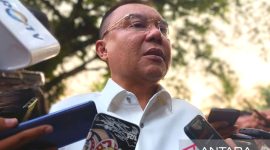 Ketua Harian DPP Partai Gerindra Sufmi Dasco Ahmad saat ditemui di kediaman Ketua Umum Gerindra Prabowo Subianto, Jakarta, Jumat (6/7/2024). Foto: Antara/Agatha Olivia Victoria