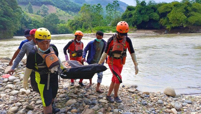 Tim SAR Temukan Jenazah Pendulang Emas yang Hanyut di Dairi