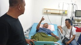 Salah satu korban hanyut di Sungai Bah Bolon, Kabupaten Simalungun, sedang mendapat perawatan medis. Foto: Humas Polres Simalungun