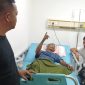 Salah satu korban hanyut di Sungai Bah Bolon, Kabupaten Simalungun, sedang mendapat perawatan medis. Foto: Humas Polres Simalungun