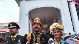 Menteri Koordinator Bidang Politik, Hukum, dan Keamanan Hadi Tjahjanto menghadiri Upacara Detik-Detik Proklamasi dalam rangka peringatan HUT Ke-79 Kemerdekaan RI di Istana Merdeka, Jakarta, Sabtu (17/8/2024). Foto: Antara/Mentari Dwi Gayati