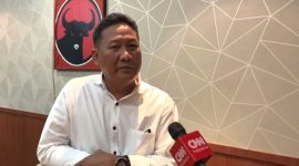 Wakil Ketua DPD PDIP Sumatera Utara (Sumut) Aswan Jaya saat memberikan keterangan. Foto: Topikseru.com