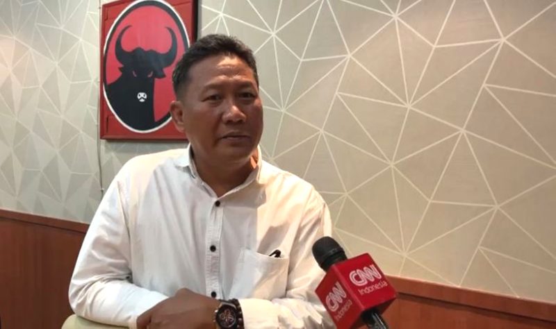 Wakil Ketua DPD PDIP Sumatera Utara (Sumut) Aswan Jaya saat memberikan keterangan. Foto: Topikseru.com