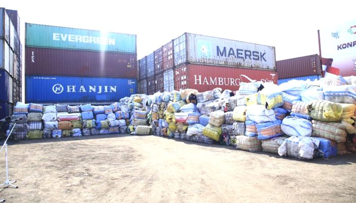 Bareskrim Polri Sita 1.883 Bal Pakaian Bekas di Kota Bandung dan Cikarang