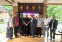 Pengurus FBUKI berfoto bersama bakal calon Gubernur Sumut Edy Rahmayadi. Foto: Istimewa