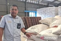 Pemimpin Wilayah Perum Bulog Kanwil Sumatera Utara (Sumut) Arif Mandu. Foto: Antara/Michael Siahaan