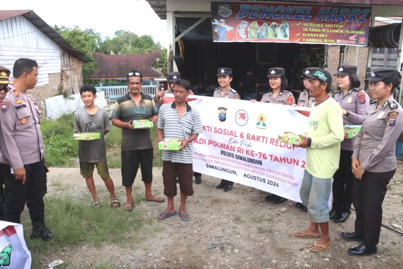 Polwan Polres Simalungun menggelar bakti sosial dan religi dalam rangka menyemarakkan Hari Jadi Polwan Ke-76. Foto: Humas Polres Simalungun