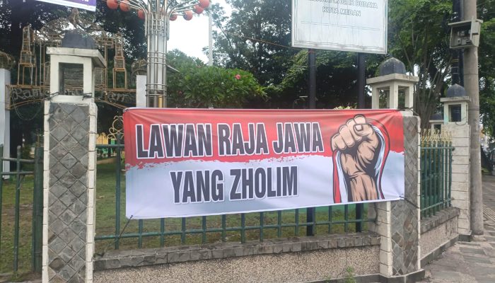 Spanduk ‘Lawan Raja Jawa Zholim’ Beredar di Kota Medan, Tetapi Tiba-tiba Lenyap, PDIP Bilang Begini