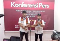 Bakal Pasangan Calon Bupati-Wakil Bupati Tapteng, Kiyedi Pasaribu - Darwin Sitompul. Foto: Topikseru.com