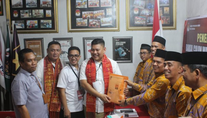 Pasangan FAHAM Daftar ke KPU Sibolga