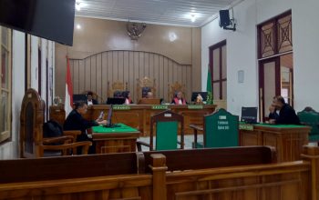 Majelis hakim saat membacakan Amar putusan terhadap Daud Delahoya dalam persidangan di Pengadilan Negeri (PN) Medan. Foto: Topikseru.com/ Edward