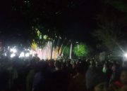 Ratusan Massa Pendukung Masinton-Mahmud Padati KPU Tapteng