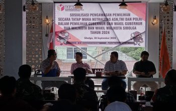 Suasana sosialisasi terkait netralitas ASN, TNI dan Polri yang digelar Panwascam Sibolga Sambas, Sabtu (28/9). Foto: Topikseru.com/ Jasman Julius