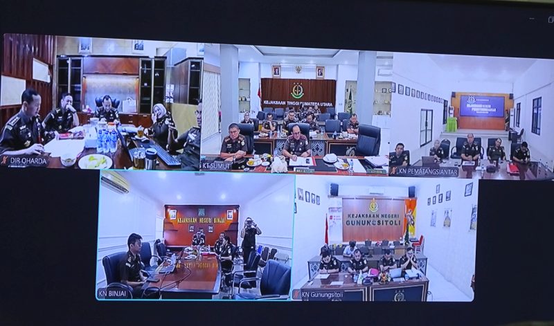 Kejati Sumut melakukan penghentian penuntutan perkara melalui RJ di ruang Vidcon gedung Kejati Sumut. Foto: Humas Kejati Sumut