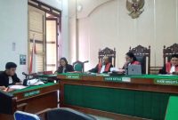 Jaksa Penuntut Umum (JPU) saat membacakan nota tuntutan terhadap terdakwa dalam persidangan di Pengadilan Negeri (PN) Medan. Foto: topikseru.com/Edward Gilbert Munthe