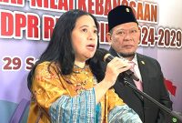 Ketua DPP PDIP Puan Maharani saat memberikan keterangan kepada awak media di kawasan Karet Tengsin, Jakarta, Sabtu (21/9/2024). Foto: Antara/Narda Margaretha Sinambela
