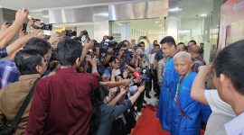 Bakal Pasangan Calon Gubernur-Wakil Gubernur Sumut, Muhammad Bobby Afif Nasution - Surya, saat menjalani pemeriksaan kesehatan di RSUP Adam Malik Medan. Foto: Topikseru.com/ Satria Hadhi Ningtyas 