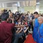 Bakal Pasangan Calon Gubernur-Wakil Gubernur Sumut, Muhammad Bobby Afif Nasution - Surya, saat menjalani pemeriksaan kesehatan di RSUP Adam Malik Medan. Foto: Topikseru.com/ Satria Hadhi Ningtyas 