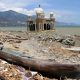 Kondisi Masjid Terapung pascagempa-tsunami di Palu. Foto: Papua.antaranews.com