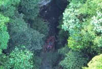 Perahu petugas Basarnas Medan terbalik di Sungai Lau Biang, Kabupaten Karo, 2 petugas masih dalam pencarian. Foto: Humas Basarnas Medan