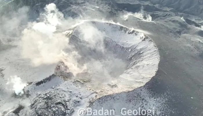 Gunung Ibu di Halmahera Barat Belasan Kali Erupsi
