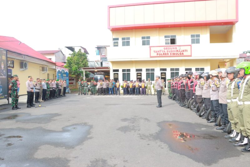 Apel gabungan  di Mapolres Sibolga terkait pengamanan pelantikan Presiden dan Wakil Presiden. Foto: Dok Humas Polres Sibolga