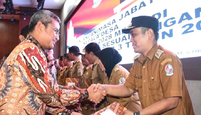 296 Kades di Kabupaten Deli Serdang Terima SK Perpanjangan Masa Jabatan Menjadi 8 Tahun