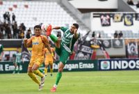 Pertandingan PSMS Medan vs Sriwijaya FC pada laga lanjutan Liga 2 Indonesia di Stadion Gelora Jakabaring, Palembang, berakhir imbang, Sabtu (12/10). Foto: MO PSMS Medan