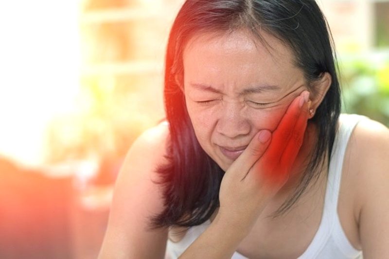 Dokter Spesialis Saraf dr Astryanovita SpS mengingatkan masyarakat agar mewaspadai neuralgia trigeminal dengan gejala kerap mengalami nyeri di wajah. Foto: Alodokter.com