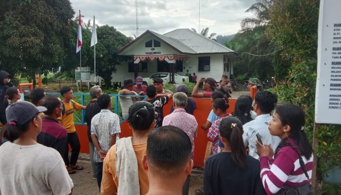 Datangi Perusahaan Sawit, Warga di Tapteng: Kasihanilah Anak-anak Kami Pak