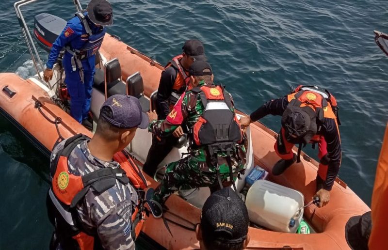 Tim SAR Gabungan saat bersiap melakukan pencarian nelayan yang hilang di Perairan Tapteng. Foto: Istimewa