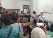 Masuk ke Gedung Dewan, Demonstran tak Temukan Anggota DPRD Tapteng