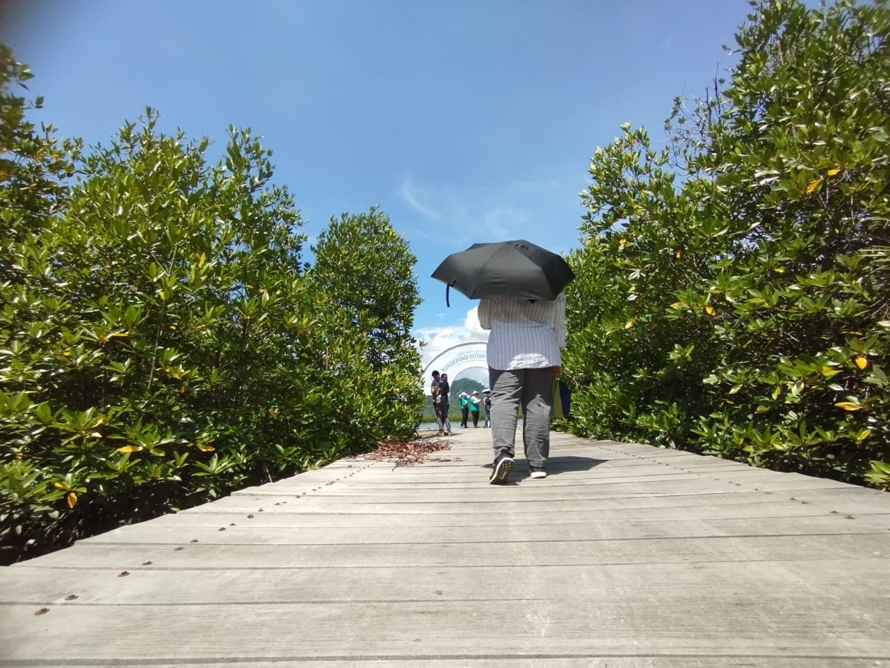 Pelabuhan kecil di kawasan Mangrove Muara Kalangan