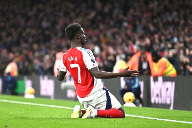 Pemain Arsenal Bukayo Saka berselebrasi setelah mencetak gol ke gawang Nottingham Forest pada pertandingan pekan ke-12 Liga Inggris di Stadion Emirates, London, Sabtu (23/11/202). Antara/@Arsenal 
