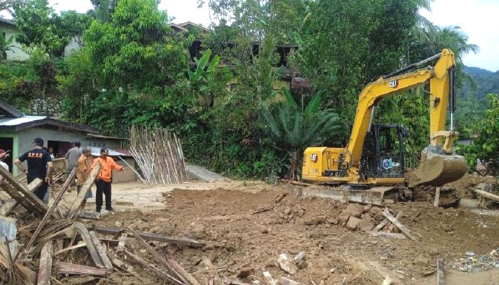 Banjir Bandang Landa 3 Desa di Tapanuli Selatan, 2 Meninggal, 35 Orang Luka-luka