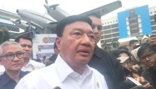 Menko Polkam Budi Gunawan di kantor Direktorat Jenderal Bea dan Cukai, Rawamangun, Jakarta Timur, Kamis (14/11/2024). Foto: Antara/Walda Marison