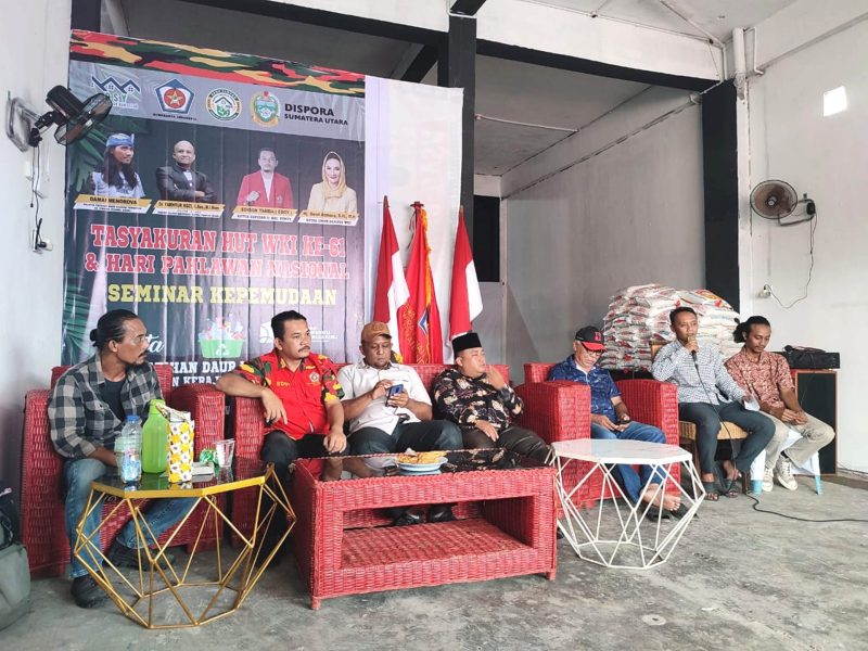Suasana pembukaan peringatan HUT WKI ke 61 dan Hari Pahlawan di Gang Keluarga, Bandar Khalifah, Deli Serdang. Foto: Dok WKI Sumut