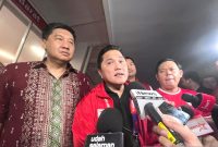 Ketua Umum PSSI, Erick Thohir (tengah). Foto: Antara/FATHUR ROCHMAN)