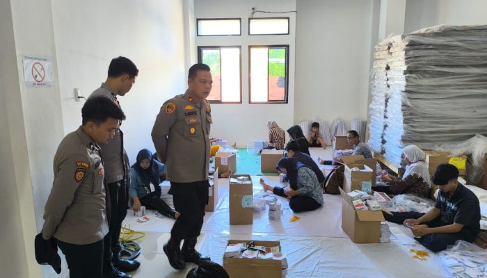 Polres Sibolga Jaga Ketat Proses Sortir dan Pelipatan Surat Suara