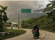 Gunung Lewotobi Laki-Laki di NTT Meletus, 6 Orang Tewas