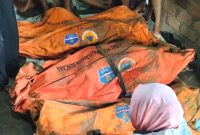 Bencana tanah longsor yang melanda Desa Harang Julu, Kecamatan Ulu Sosa, Kabupaten Padang Lawas pada Sabtu (23/24) dini hari mengakibatkan empat orang meninggal dunia. Foto: Antara