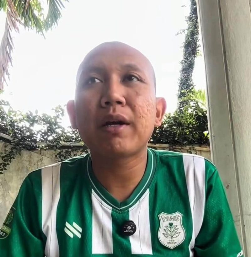 Komika dan eks kiper PSMS Medan Oki Rengga Winata merespons aksi sejumlah pendukung paslon di Pilgub Sumut 2024 yang menghina PSMS Medan saat debat kandidat. Foto: tangkapan layar video