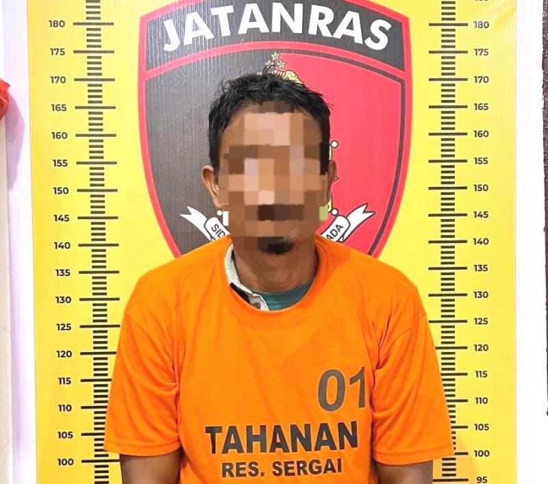 Polisi menangkap seorang suami di Serdang Bedagai yang menikam istrinya hingga tewas. Foto: Humas Polres Sergai